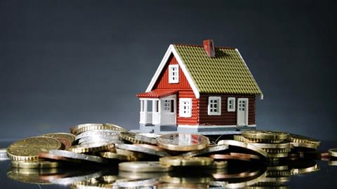 Δωρεάν οι γονικές παροχές ως €800.000 για μετρητά και ακίνητα