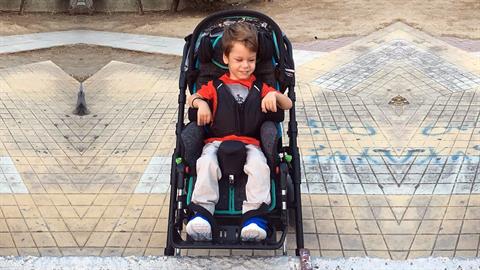 «Είμαι διαφορετικός όχι λιγότερος»: το συγκινητικό μήνυμα ενός παιδιού ΑΜΕΑ