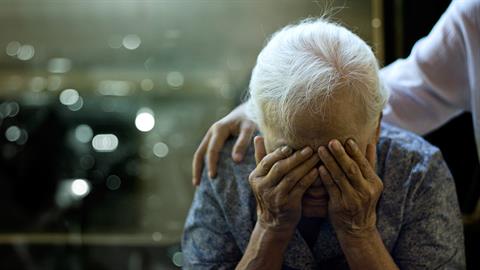 «Η άνοια μού κλέβει τη μαμά μου και αυτό με πληγώνει αφάνταστα» 