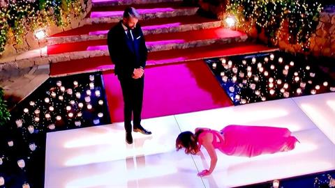 Όταν είδα νέες κοπέλες να σέρνονται στα πόδια του Αλέξη στο Bachelor