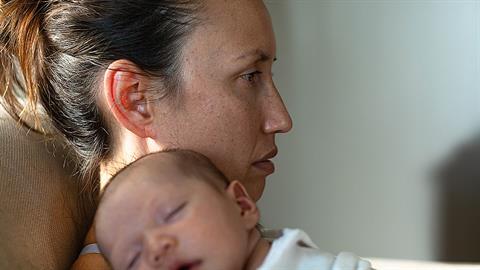 Πέρασα επιλόχειο κατάθλιψη και ένιωθα ανίκανη να φροντίσω το παιδί μου