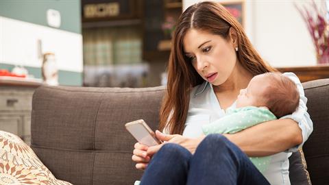 Η πικρή αλήθεια είναι ότι πολλές φιλίες χαλάνε όταν γίνεσαι μαμά