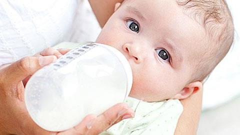 Οδηγός νέων μαμάδων: Το τάισμα του μωρού