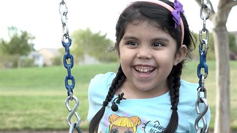 Mαμά δωρίζει ήπαρ για να σώσει τη ζωή της 5χρονης κόρης της