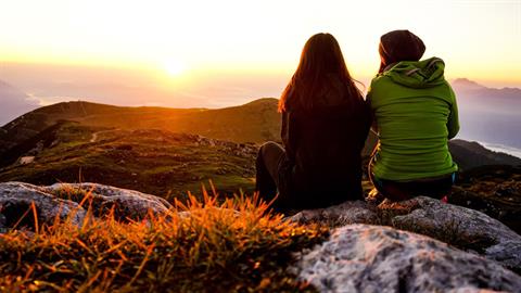 Έχω κρατήσει μόνο μία φίλη στη ζωή μου κι είναι ό,τι πιο σωστό έχω κάνει
