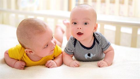 «Τα δίδυμα είναι διπλή ευτυχία αλλά και… διπλός μπελάς»