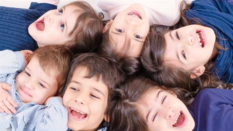 Έχω 6 υπέροχους γιους κι έχω βαρεθεί να με ρωτάνε πώς θα «πιάσουν» αγόρι