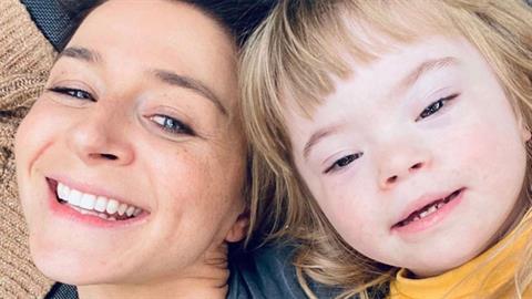 Μαμά παιδιού με σύνδρομο Down: θέλω να αγαπήσω όλα τα χρωμοσώματα, εσύ;