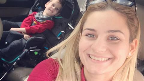 Μαμά παιδιού ΑΜΕΑ: με τα χρόνια έμαθα να είμαι χαρούμενη μέσα στις δυσκολίες