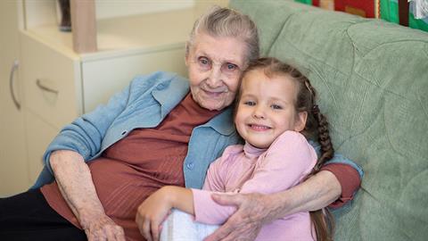 Η μαμά μου είναι η καλύτερη γιαγιά που θα μπορούσε να έχει το παιδί μου