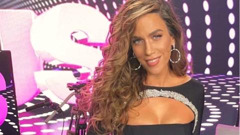 Στικούδη: απαντά στις κατηγορίες ότι «παράτησε το μωρό της» για τη δουλειά