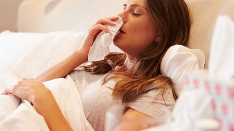 Βουλωμένη μύτη: 5 φυσικά γιατροσόφια για να αναπνεύσεις ελεύθερα