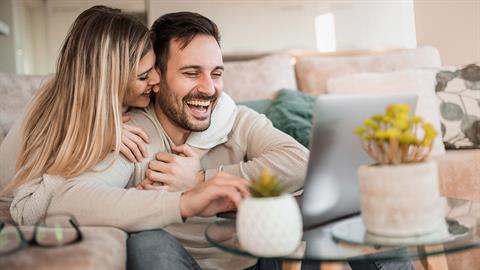 4 μαθήματα για τις σχέσεις που μόνο οι μικροπαντρεμένες γνωρίζουν