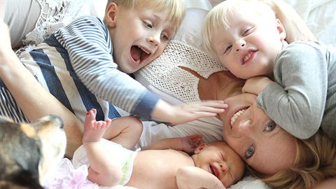 Δεν περιμέναμε 3ο παιδί αλλά ήρθε και ομόρφυνε κι άλλο την οικογένειά μας!