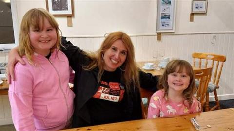 Έκανα τις κόρες μου μόνη μου - δεν ήθελα να ρισκάρω μια λάθος επιλογή συντρόφου