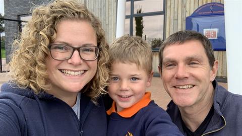 Ο γιος μας έχει παιδική άνοια – ζούμε την κάθε μέρα σαν να είναι η τελευταία του