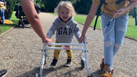 3χρονος που γεννήθηκε με «μισή καρδιά» ονειρεύεται να παίξει σαν όλα τα παιδιά