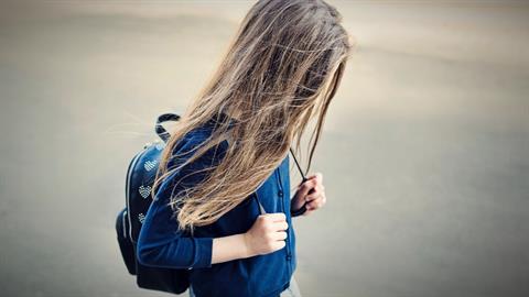 Ξεσπάσε η μαμά της 12χρονης που δέχτηκε σεξουαλική επίθεση στη μέση της Ερμού