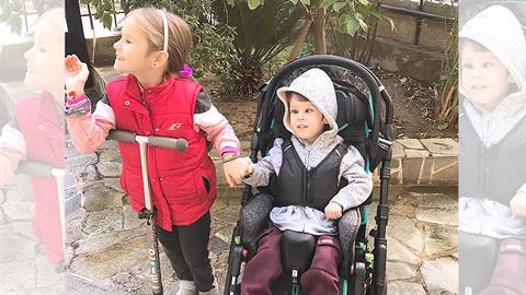 Τα αδέρφια των παιδιών με αναπηρίες είναι οι κρυφοί ήρωες της οικογένειας