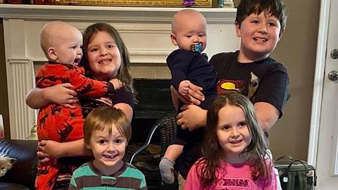 11χρονος έσωσε τα αδερφάκια του από την πυρκαγιά που ισοπέδωσε το σπίτι τους