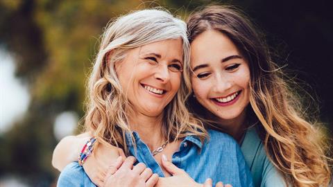 Η μαμά μου έφυγε από έναν τοξικό γάμο και βρήκε την ευτυχία που της αξίζει