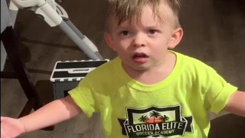 Πιτσιρικάς έγινε έξαλλος επειδή η μαμά του έφυγε χωρίς να τον φιλήσει