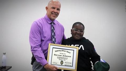 11χρονος έσωσε τη ζωή ενός παιδιού και μιας ηλικιωμένης μέσα σε λίγες ώρες