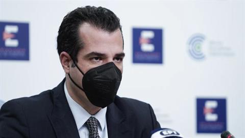 Νέα μέτρα από 3/1: διασκέδαση μέχρι τις 24.00 και μόνο για καθήμενους