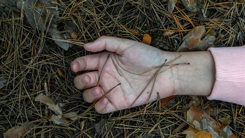 Αυτοκίνητο παρέσυρε και σκότωσε κορίτσι στην εθνική οδό Αθηνών-Κορίνθου