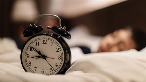 Δεν βάζω ποτέ τα παιδιά μου για ύπνο μετά τις 9 - κι ας μην είναι πια μωρά