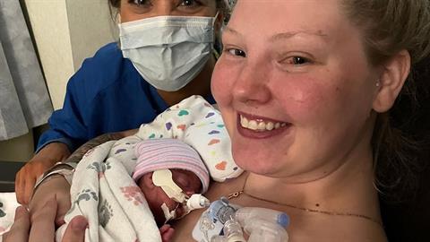 Είμαι ευγνώμων που σώθηκε το ένα διδυμάκι μου - νόμιζα ότι θα χάσω και τα δύο