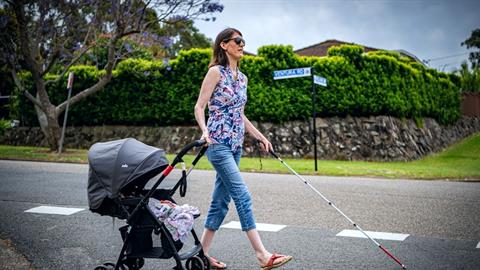 Θα ήθελα το φως μου για μια στιγμή μόνο, για να δω το χαμόγελο του μωρού μου