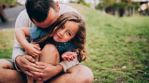 «Περνάτε χρόνο με τους ανθρώπους κι όχι με τις συσκευές»