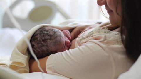 Παιδίατρος: στην πανδημία ξεχάσαμε το αυτονόητο, ότι ο θηλασμός είναι υγεία