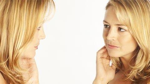 8 απαραίτητες αυτο-εξετάσεις: Ο καθρέφτης σώζει! 