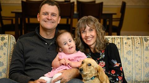 3χρονη με σπάνια ασθένεια νίκησε μια φορά το θάνατο και συνεχίζει να παλεύει