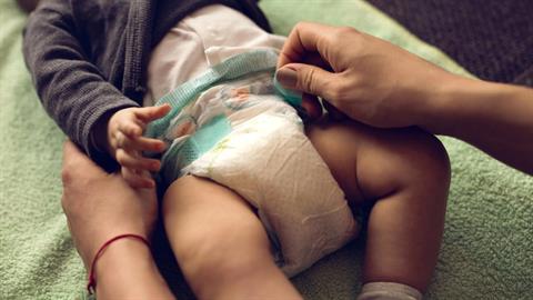 Μαμά δέχτηκε επίθεση επειδή άλλαξε την πάνα του μωρού της σε εστιατόριο