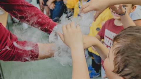 Planet Physics: Η διαδραστική και επιμορφωτική έκθεση Φυσικής στο Κέντρο Πολιτισμού «Ελληνικός Κόσμος»