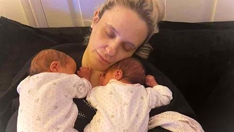 Μετά από 16 αποβολές σε 20 χρόνια απόκτησε δίδυμα με έναν απίστευτο τρόπο!