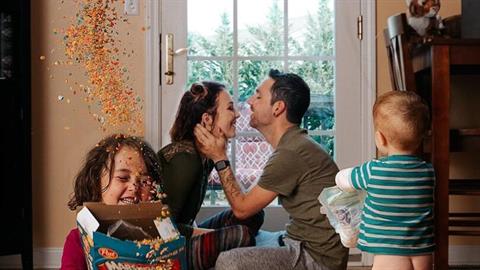 Αποδέξου το χάος της ζωής με τα παιδιά και θα γίνεις η καλύτερη μαμά του κόσμου