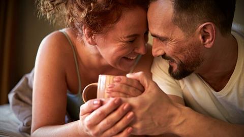 Πώς ερωτευόμαστε ξανά με τον άντρα μου κάθε Αγίου Βαλεντίνου