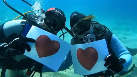 Ξεκινούν επιτέλους (;) στην Αλόννησο οι υποβρύχιοι γάμοι!