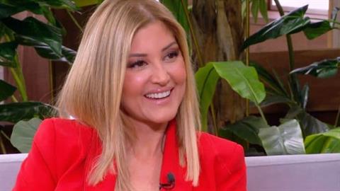 Ράνια Τζίμα: η κόρη μου κοιμάται αργά για να περνάμε χρόνο μαζί