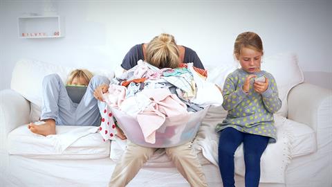 Όταν η καθημερινότητα μοιάζει βουνό να θυμάσαι: οι μαμάδες είναι για τα δύσκολα