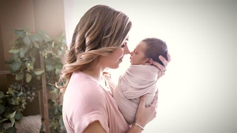 5 μαμάδες που δεν ήθελαν παιδιά θυμούνται τη μαγική στιγμή που άλλαξαν γνώμη