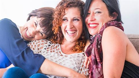 Δεν θέλω να κάνω μαμαδοφίλες - μου αρκούν οι δικές μου κι ας μην έχουν παιδιά 