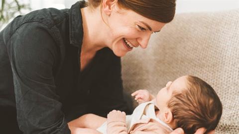 Ξανά μαμά στα 45: «το 6ο μου παιδί ήρθε εντελώς φυσικά και αναπάντεχα!»