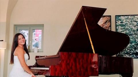 14χρονη Ελληνίδα κέρδισε 2 χρυσά μετάλλια σε διεθνείς διαγωνισμούς πιάνου!