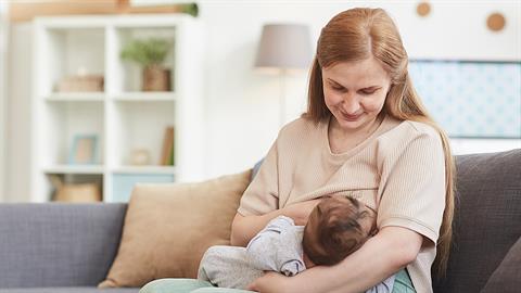 «Βίωσα τη μητρότητα καλύτερα στα 43 παρά στα 34»