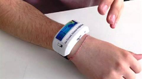 Μαθητές έφτιαξαν «βραχιόλι πανικού» που μπορεί να σώσει ζωές!